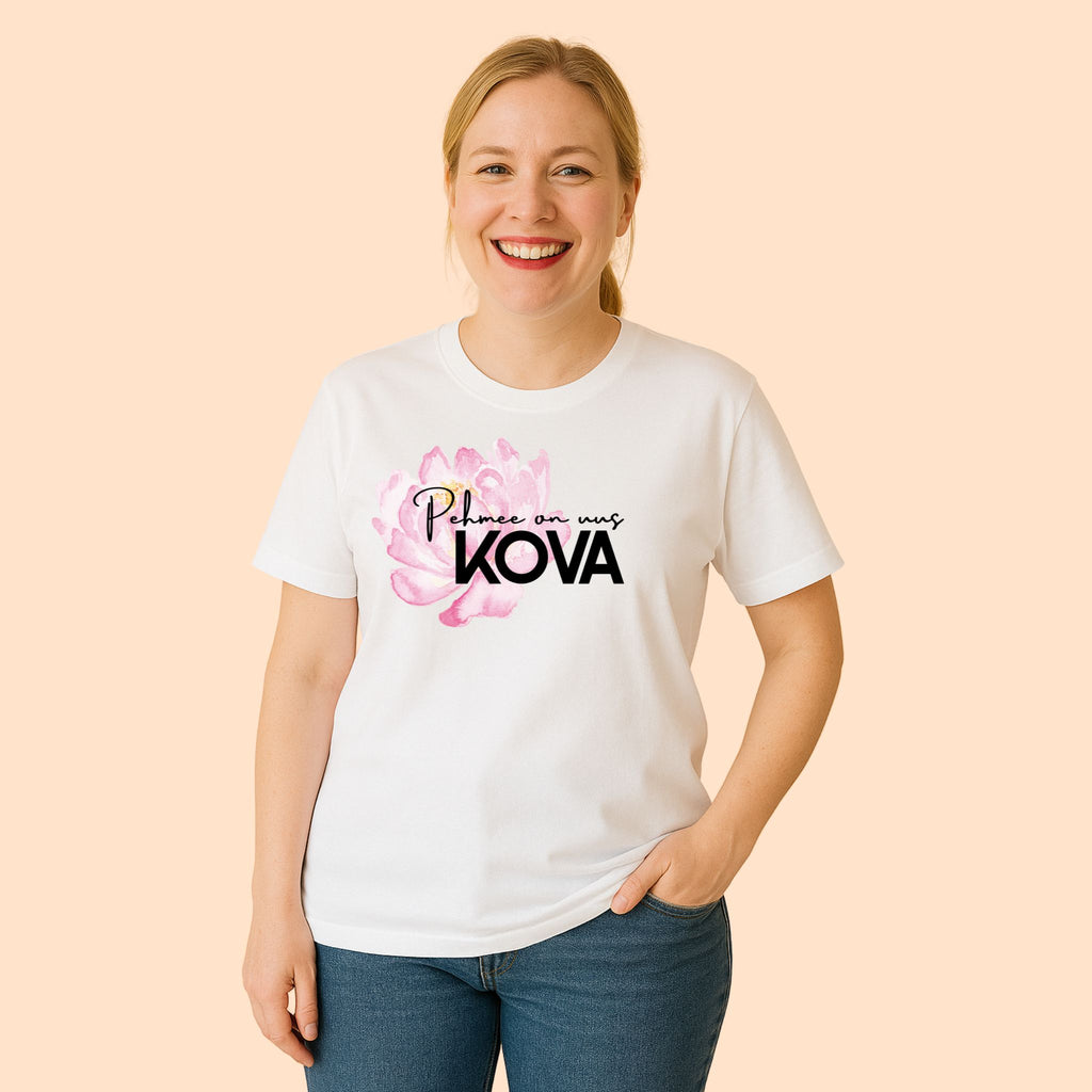 Pehmee on uus kova - T-paita, useita värejä