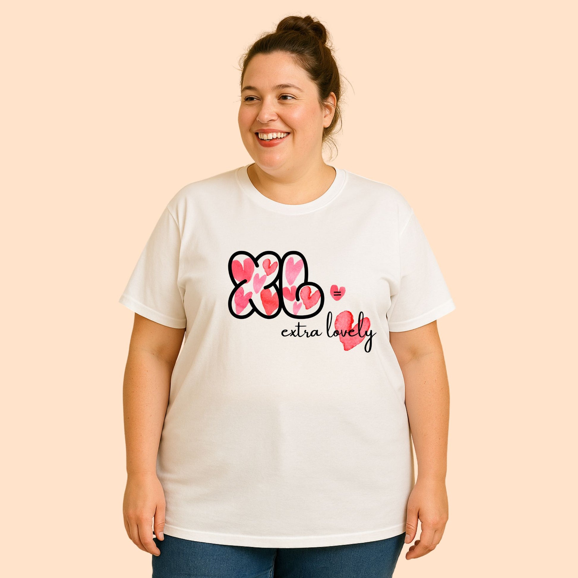 Xtra Lovely - T-paita, mustapohjainen printti, useita värejä